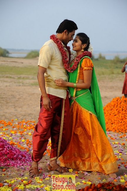 Marala telupana priya movie stills 2- Photos,Spicy Hot Pics,Images,High Resolution WallPapers Download