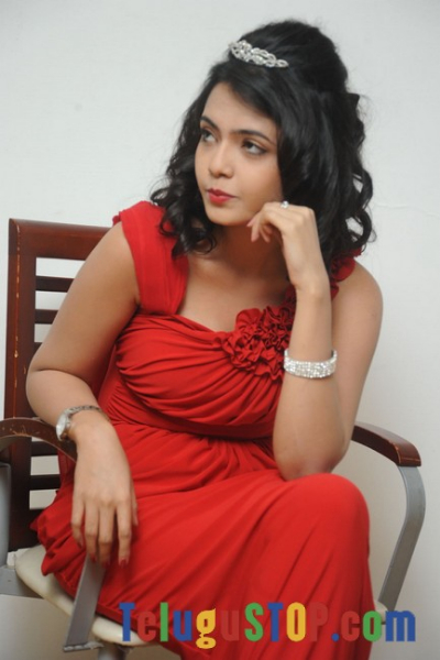 Marina abraham latest stills- Photos,Spicy Hot Pics,Images,High Resolution WallPapers Download