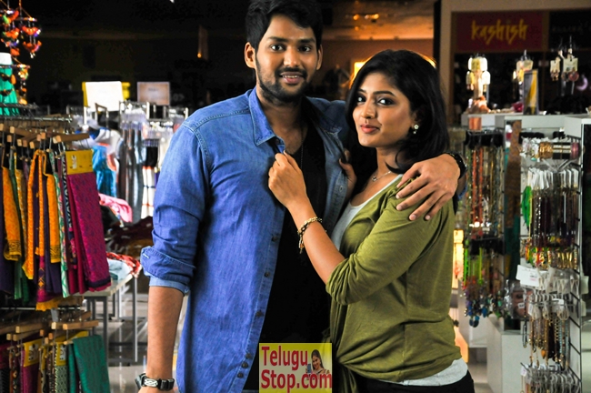 Mayamall movie stills- Photos,Spicy Hot Pics,Images,High Resolution WallPapers Download