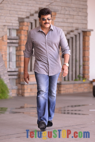 Mega star chiranjeevi new look stills- Photos,Spicy Hot Pics,Images,High Resolution WallPapers Download