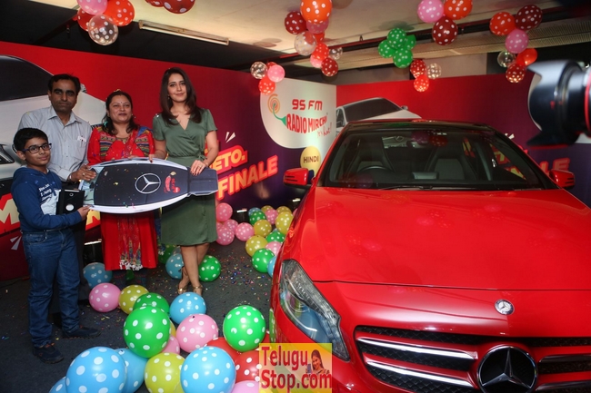 Mirchi 95 suno aur mercedes jeeto contest- Photos,Spicy Hot Pics,Images,High Resolution WallPapers Download