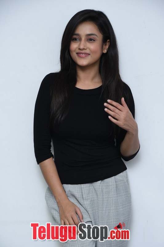 Mishti chakraborty new stills- Photos,Spicy Hot Pics,Images,High Resolution WallPapers Download