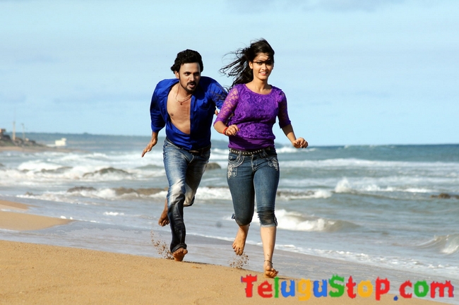 Missed call movie stills- Photos,Spicy Hot Pics,Images,High Resolution WallPapers Download