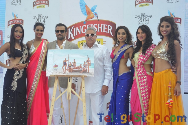 Models at kingfisher calendar 2014 launch- Photos,Spicy Hot Pics,Images,High Resolution WallPapers Download