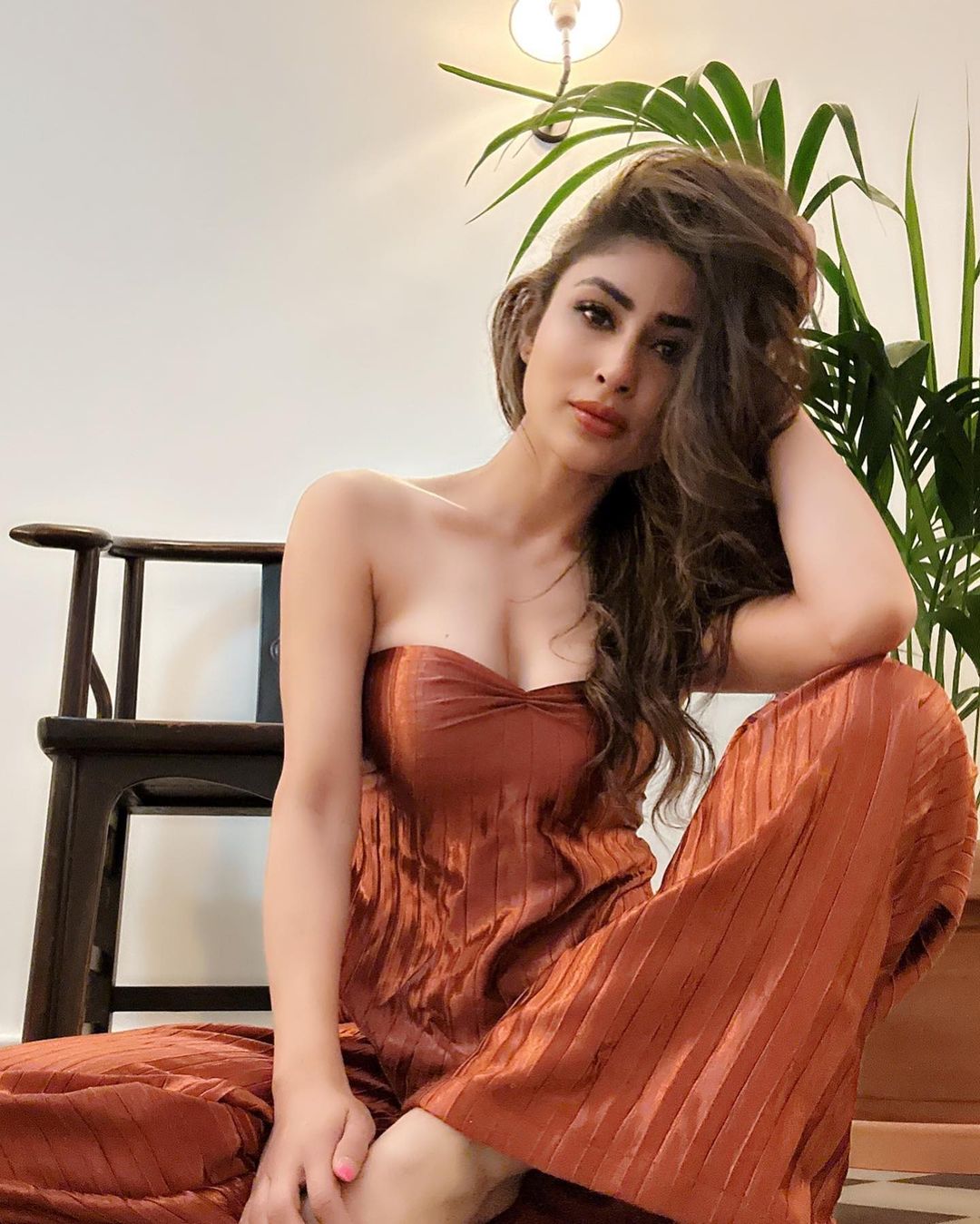 Mouni roy ups her fashion and candid looks in this pictures-Mouni Roy, Mouni Roy Pics Photos,Spicy Hot Pics,Images,High Resolution WallPapers Download