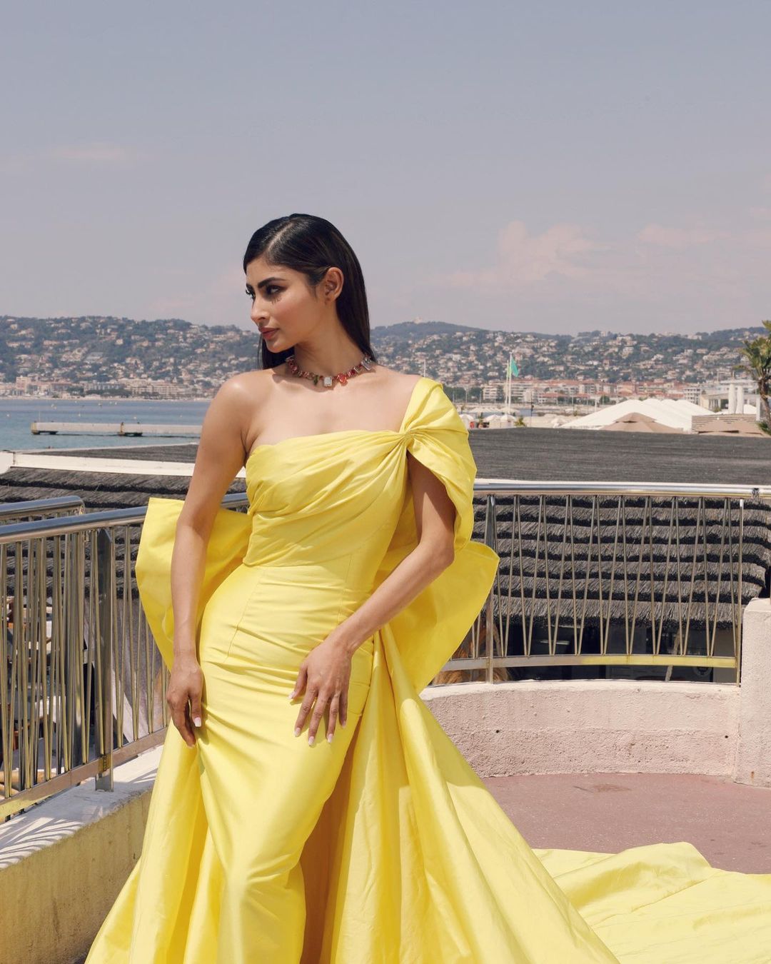 Mouni roy will surely slays with this pictures-Mouni Roy, Mouni Roy Pics Photos,Spicy Hot Pics,Images,High Resolution WallPapers Download