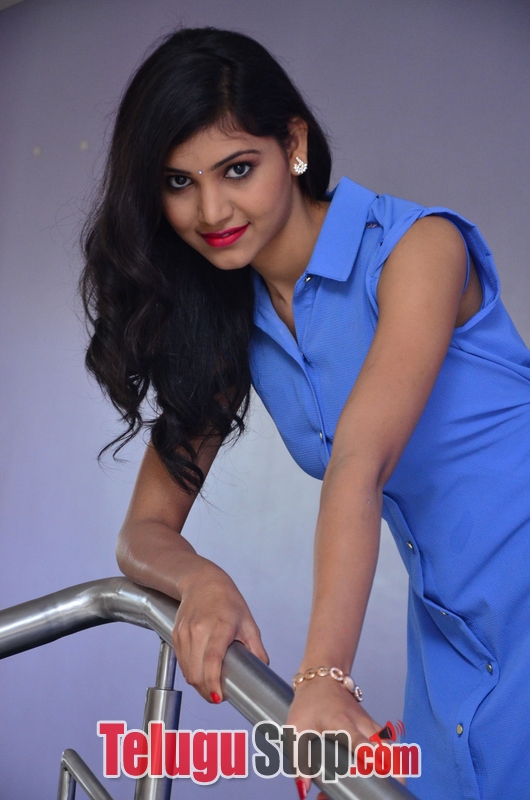 Mounika new stills 3- Photos,Spicy Hot Pics,Images,High Resolution WallPapers Download