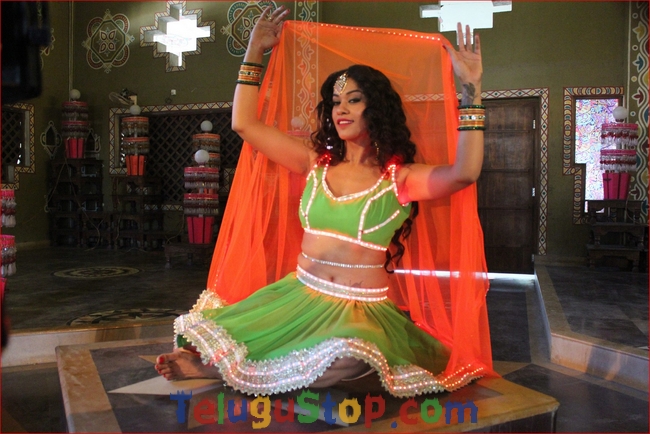 Mumaith khan aadivaram amavasya item song stills- Photos,Spicy Hot Pics,Images,High Resolution WallPapers Download