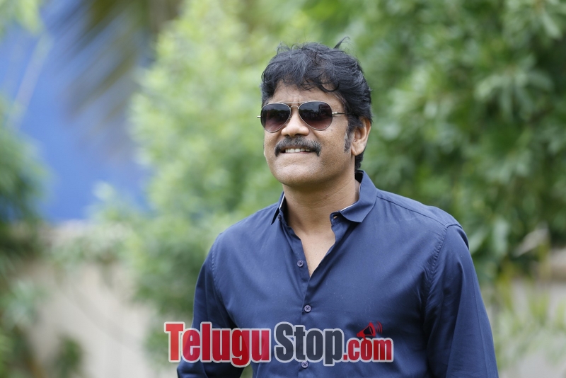 Nagarjuna interview stills- Photos,Spicy Hot Pics,Images,High Resolution WallPapers Download