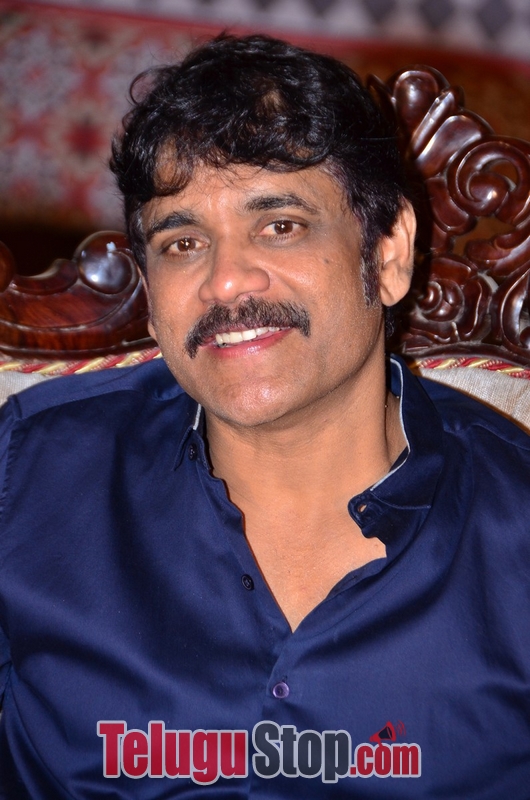 Nagarjuna interview stills- Photos,Spicy Hot Pics,Images,High Resolution WallPapers Download