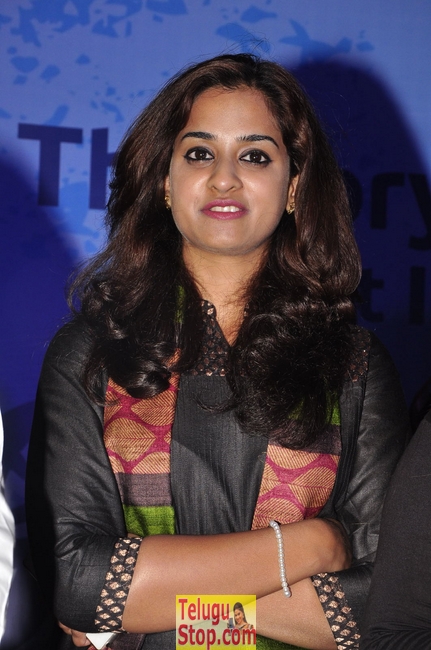 Nanditha latest stills 3- Photos,Spicy Hot Pics,Images,High Resolution WallPapers Download