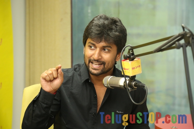 Nani at radio mirchi- Photos,Spicy Hot Pics,Images,High Resolution WallPapers Download