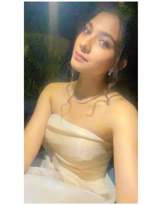 Natasha bharadwaj who is charmed with beauty images goes viral in internet-Actressnatasha, Pics Photos,Spicy Hot Pics,Images,High Resolution WallPapers Download