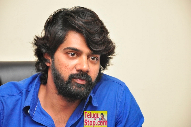 Naveen chandra stills- Photos,Spicy Hot Pics,Images,High Resolution WallPapers Download