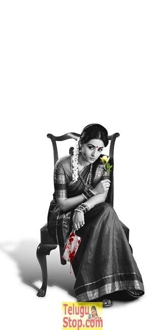 Nayaki new movie stills- Photos,Spicy Hot Pics,Images,High Resolution WallPapers Download