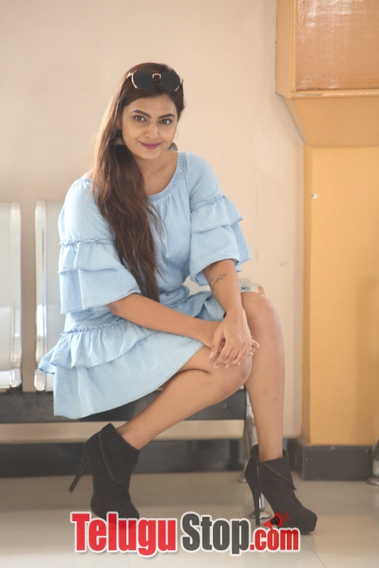 Neha deshpande new photos 2- Photos,Spicy Hot Pics,Images,High Resolution WallPapers Download