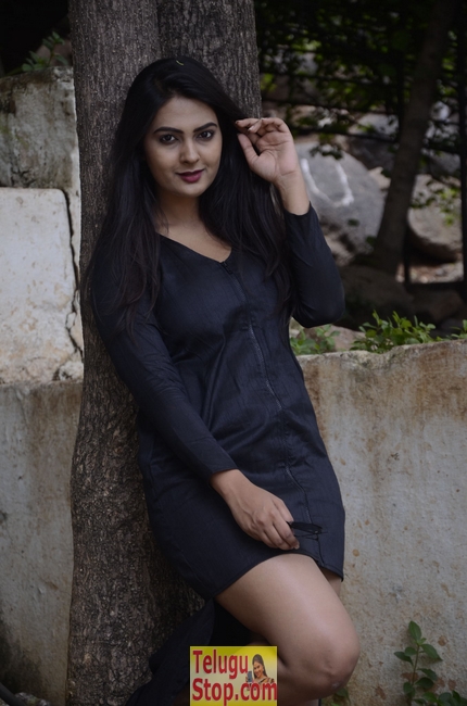 Neha deshpande new pics 2- Photos,Spicy Hot Pics,Images,High Resolution WallPapers Download