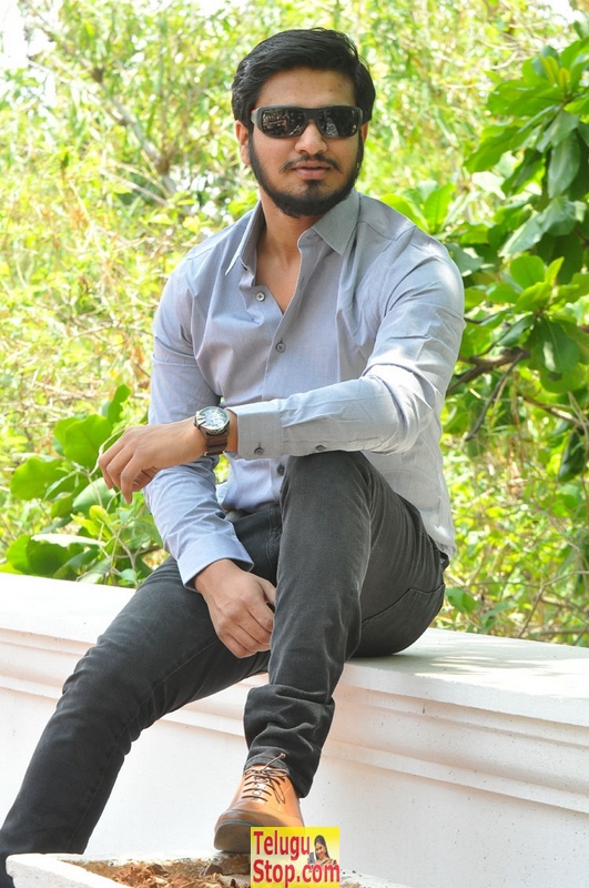 Nikhil interview stills- Photos,Spicy Hot Pics,Images,High Resolution WallPapers Download