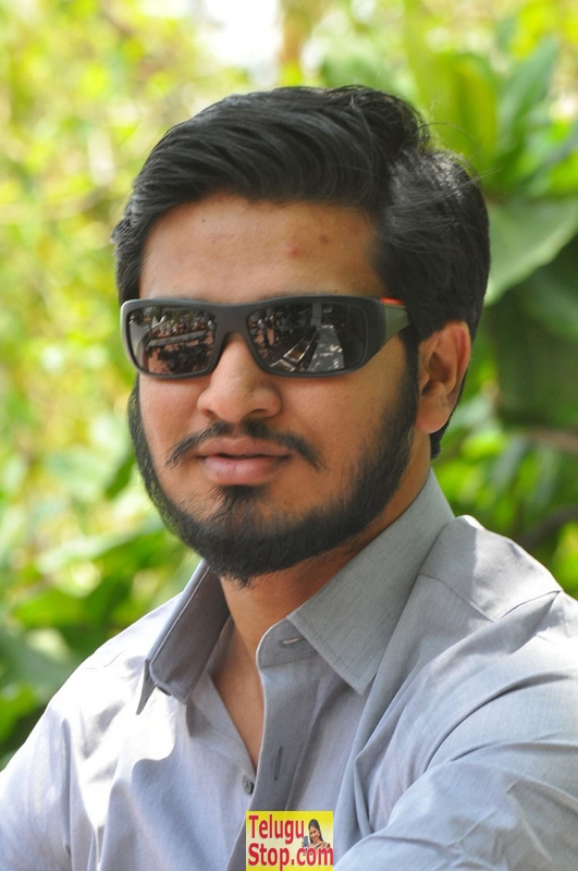 Nikhil interview stills- Photos,Spicy Hot Pics,Images,High Resolution WallPapers Download