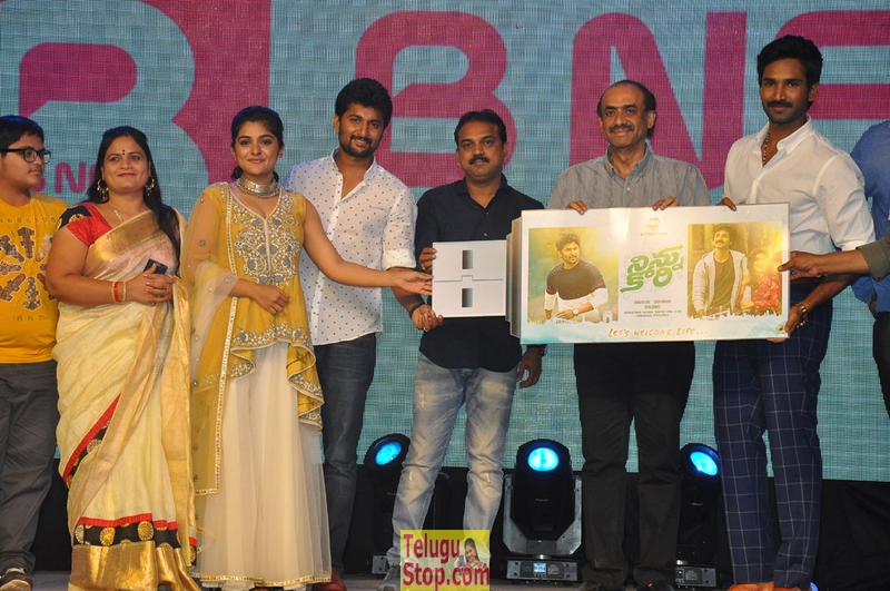 Ninnu kori movie pre release function- Photos,Spicy Hot Pics,Images,High Resolution WallPapers Download