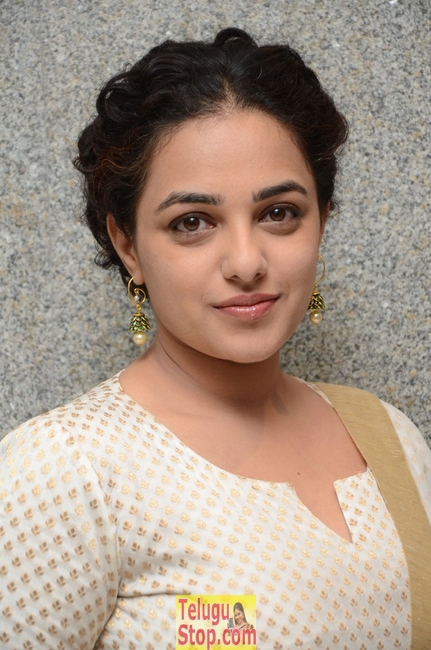 Nithya menen new stills- Photos,Spicy Hot Pics,Images,High Resolution WallPapers Download