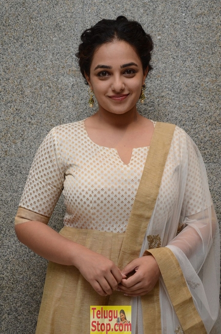 Nithya menen new stills- Photos,Spicy Hot Pics,Images,High Resolution WallPapers Download