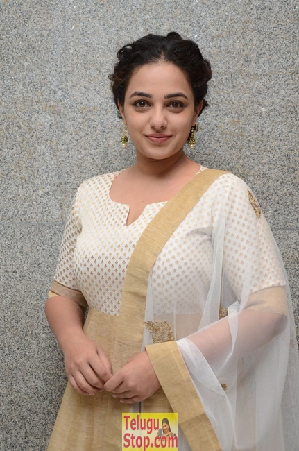 Nithya menen new stills- Photos,Spicy Hot Pics,Images,High Resolution WallPapers Download