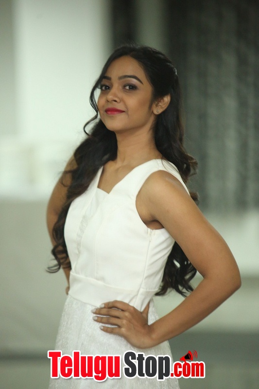 Nithya shetty new pics 2- Photos,Spicy Hot Pics,Images,High Resolution WallPapers Download