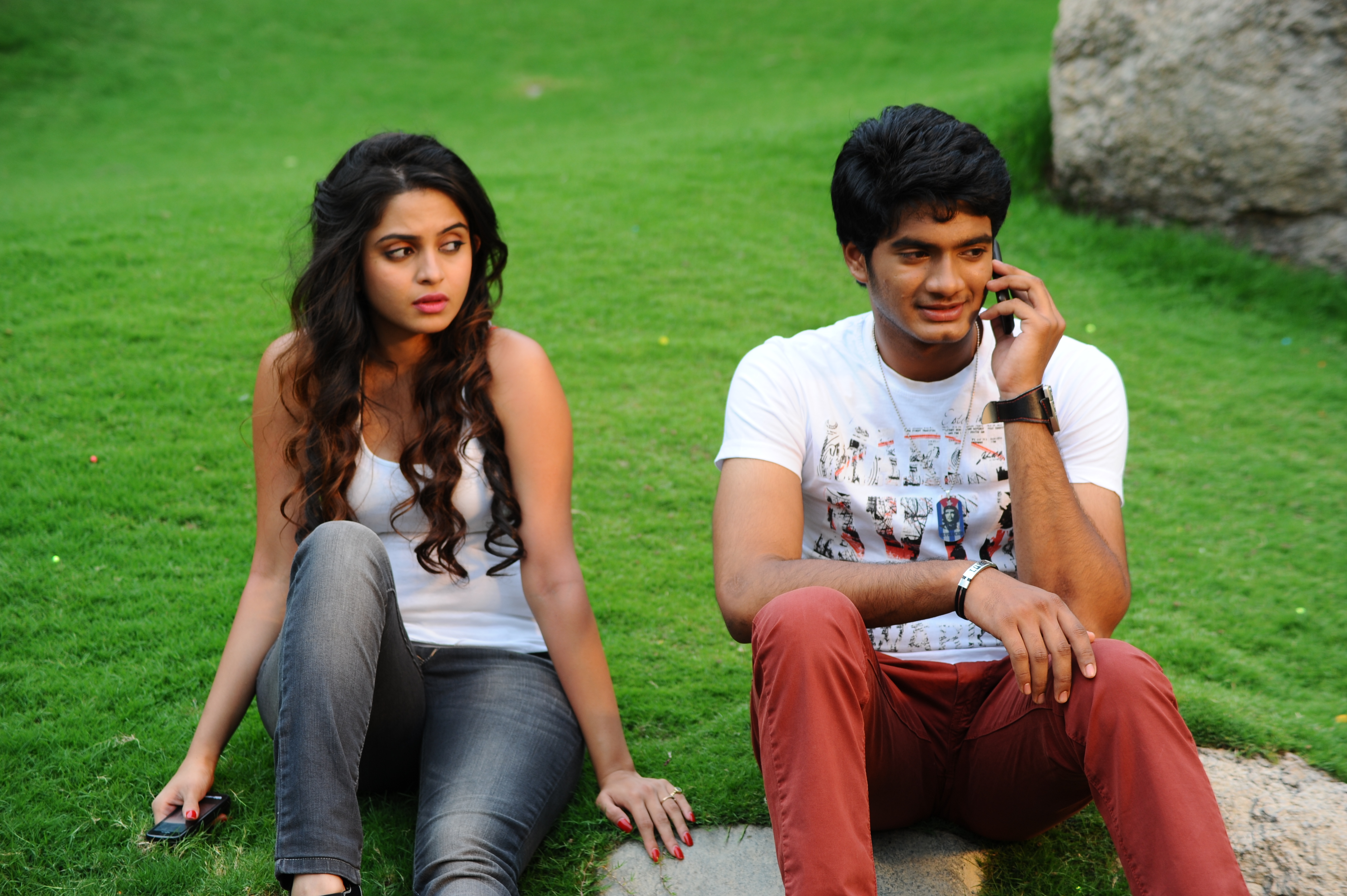 Nuvve naa bangaram movie stills 2- Photos,Spicy Hot Pics,Images,High Resolution WallPapers Download