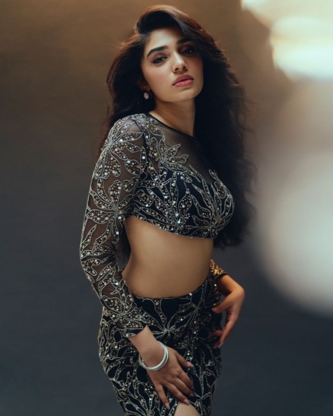 Once again krithi shetty is stealing the hearts of boys-Actresskrithi, Krithi Shetty, Krithishetty, Tamilactress, Teluguactress, Uppenaactress Photos,Spicy Hot Pics,Images,High Resolution WallPapers Download