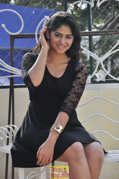 Palak lalwani new stills 2- Photos,Spicy Hot Pics,Images,High Resolution WallPapers Download