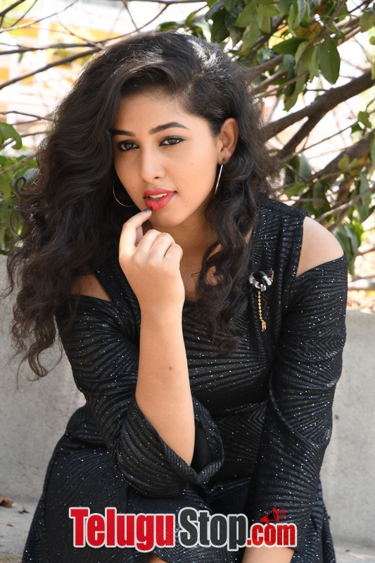 Pavani reddy gallery- Photos,Spicy Hot Pics,Images,High Resolution WallPapers Download