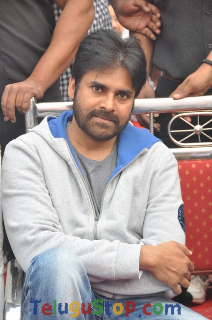 Pawan kalyan new pics- Photos,Spicy Hot Pics,Images,High Resolution WallPapers Download