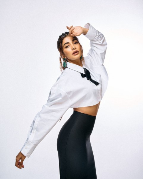 Pooja hegdes beauty is making fans excited-Actresspooja, Alluarjun, Jigelurani, Pooja Hegde, Pooja Hegde Dj, Pooja Hegde Hd, Pooja Hegde Hot, Poojahegde Photos,Spicy Hot Pics,Images,High Resolution WallPapers Download