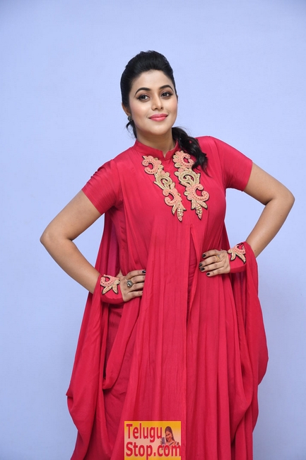 Poorna new stills 3- Photos,Spicy Hot Pics,Images,High Resolution WallPapers Download