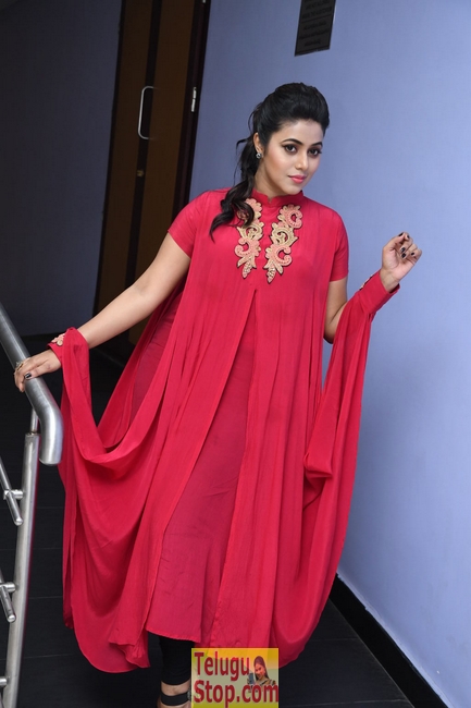 Poorna new stills 3- Photos,Spicy Hot Pics,Images,High Resolution WallPapers Download