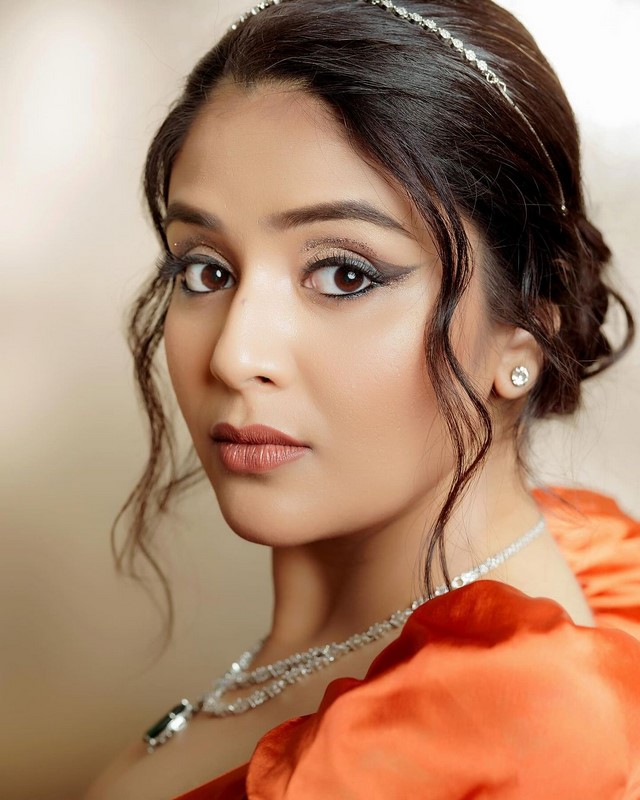 Possesses srimukhi masti with sizzling look with biting eyes-Srimukhi, Srimukhi Hot, Srimukhi Latest, Srimukhi Hd, Srimukhi Pics, Srimukhi Poses Photos,Spicy Hot Pics,Images,High Resolution WallPapers Download