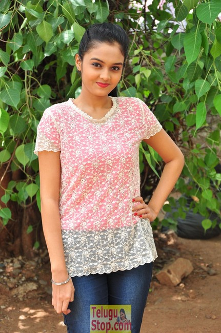 Pragathi chourasiya latest pics- Photos,Spicy Hot Pics,Images,High Resolution WallPapers Download