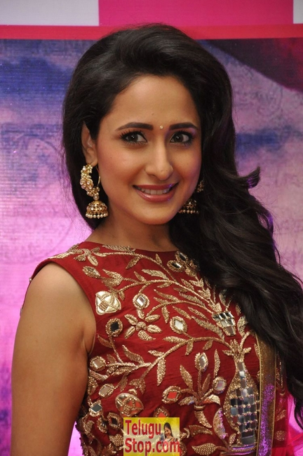 Pragya jaiswal new stills- Photos,Spicy Hot Pics,Images,High Resolution WallPapers Download