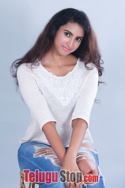 Pranathy sharma portfolio stills- Photos,Spicy Hot Pics,Images,High Resolution WallPapers Download