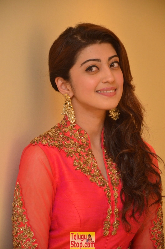 Pranitha subhash new pics- Photos,Spicy Hot Pics,Images,High Resolution WallPapers Download