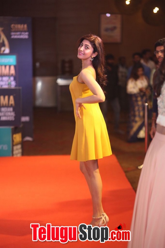 Pranitha subhash new pics 3- Photos,Spicy Hot Pics,Images,High Resolution WallPapers Download