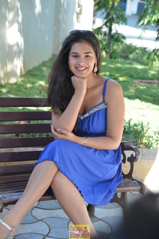 Prasanna latest stills- Photos,Spicy Hot Pics,Images,High Resolution WallPapers Download