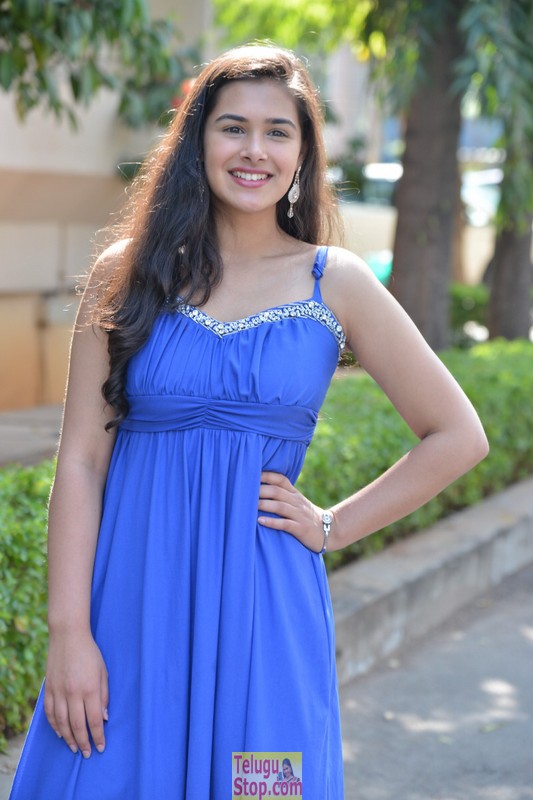 Prasanna latest stills- Photos,Spicy Hot Pics,Images,High Resolution WallPapers Download