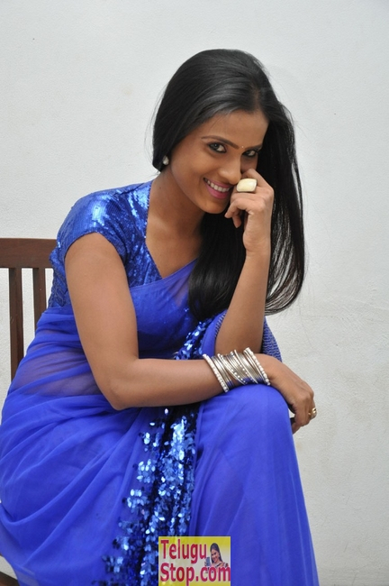 Prasanthi new stills- Photos,Spicy Hot Pics,Images,High Resolution WallPapers Download