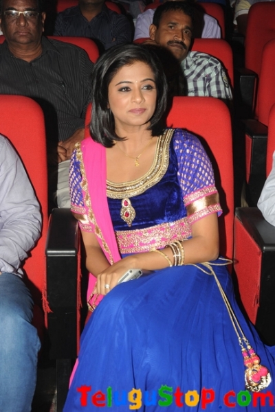 Priyamani stills- Photos,Spicy Hot Pics,Images,High Resolution WallPapers Download