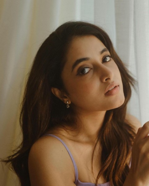 Priyanka mohan is beaming with mischievous looks-Priyankaarul, Priyankamohan, Priyanka Mohan, Actresspriyanka Photos,Spicy Hot Pics,Images,High Resolution WallPapers Download