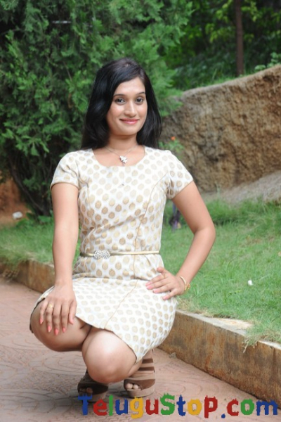 Priyanka pallavi new gallery- Photos,Spicy Hot Pics,Images,High Resolution WallPapers Download