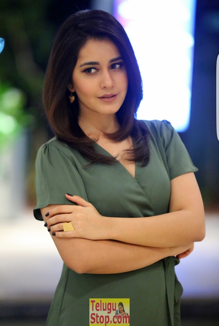 Raashi khanna new stills 6- Photos,Spicy Hot Pics,Images,High Resolution WallPapers Download