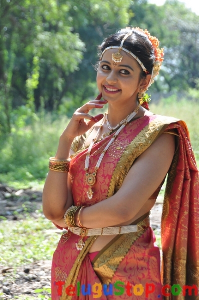 Rakul preet singh latest stills- Photos,Spicy Hot Pics,Images,High Resolution WallPapers Download
